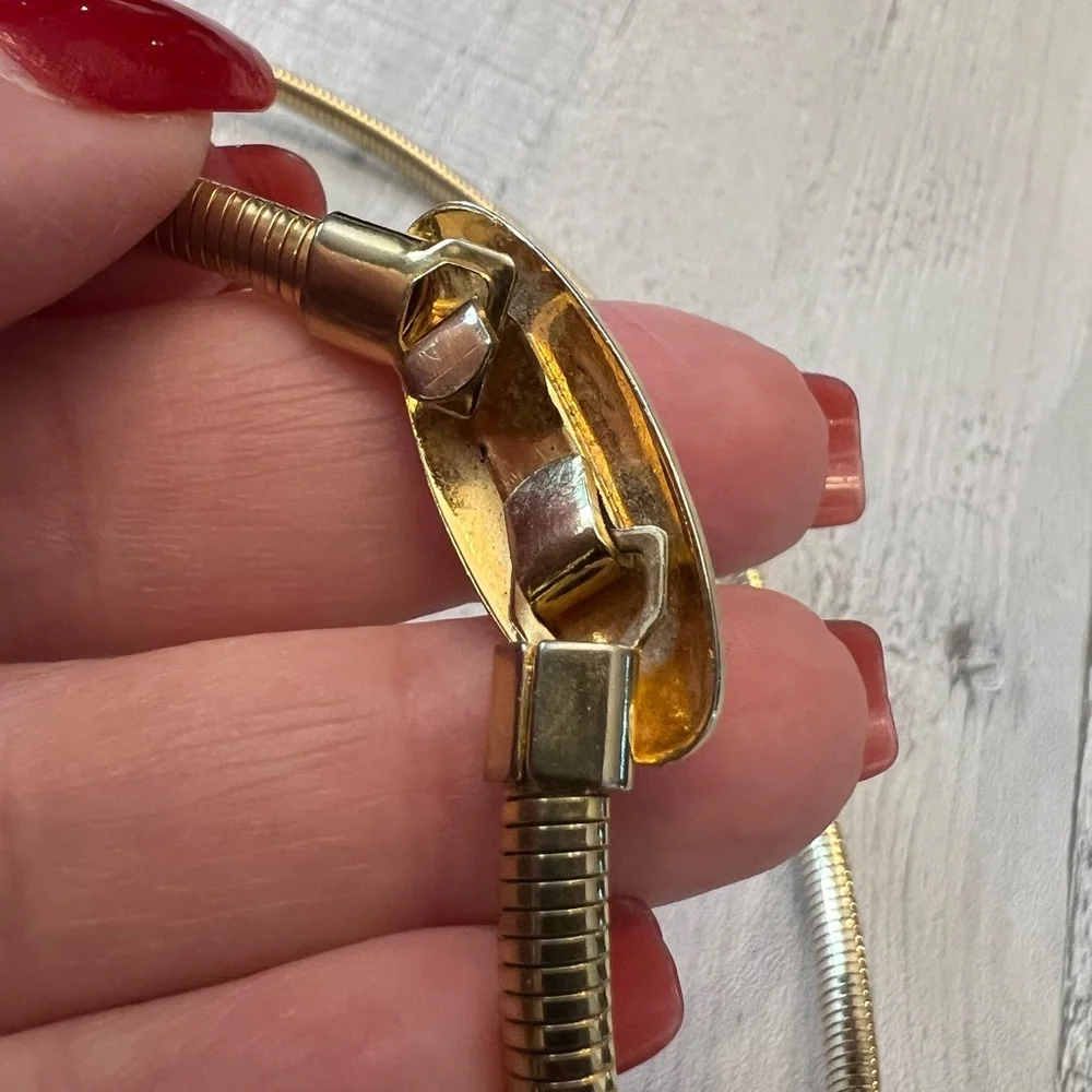 Gold‎ Tone Thin Snake Waist Belt 28-32” Adjustable Professional Classic Preppy